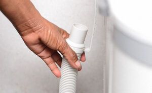 Thay-Van-Cap-Nuoc-May-Giat-Long-Dung-–-Dau-La-Giai-Phap