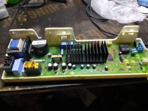 Chung-toi-cung-cap-dich-vu-sua-chua-thay-bang-mach-chuyen-nghiep-tai-nha